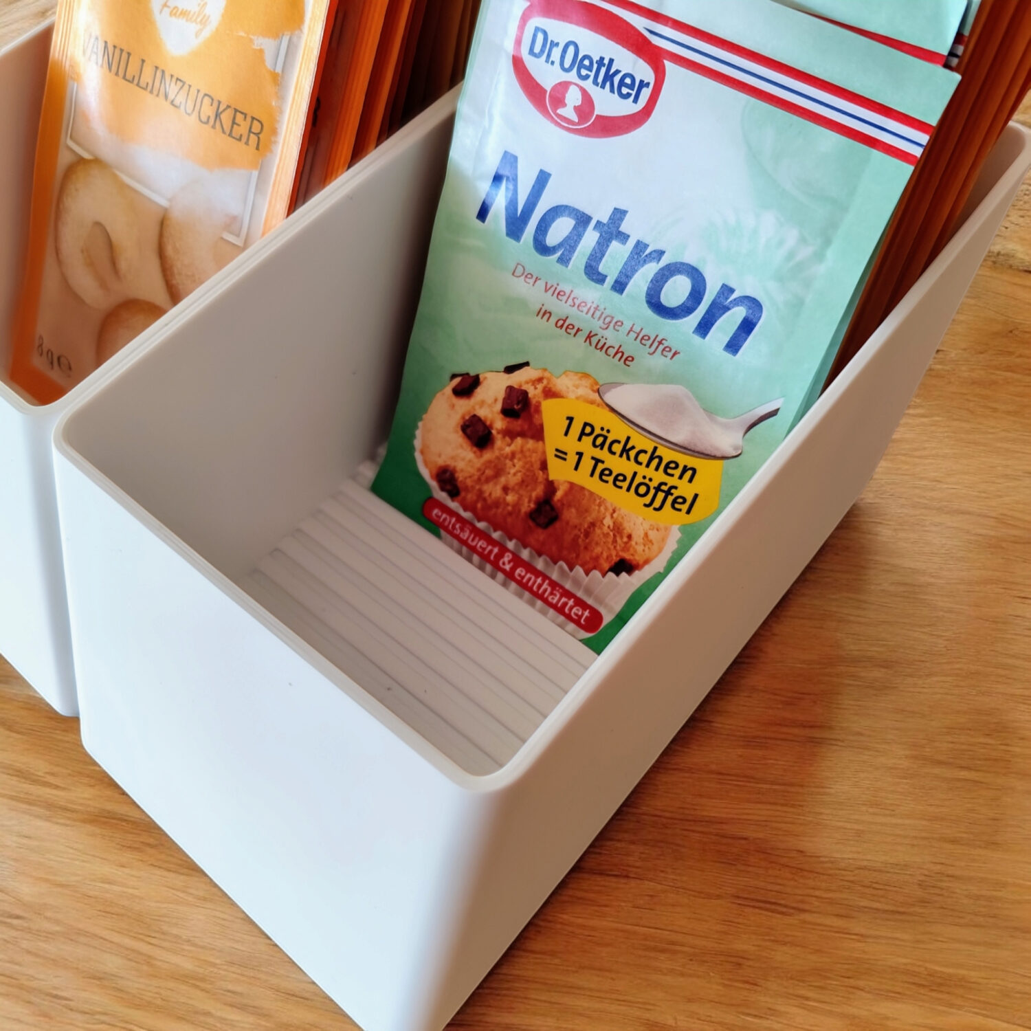 Organiseur de placard pour ingrédients de pâtisserie 2